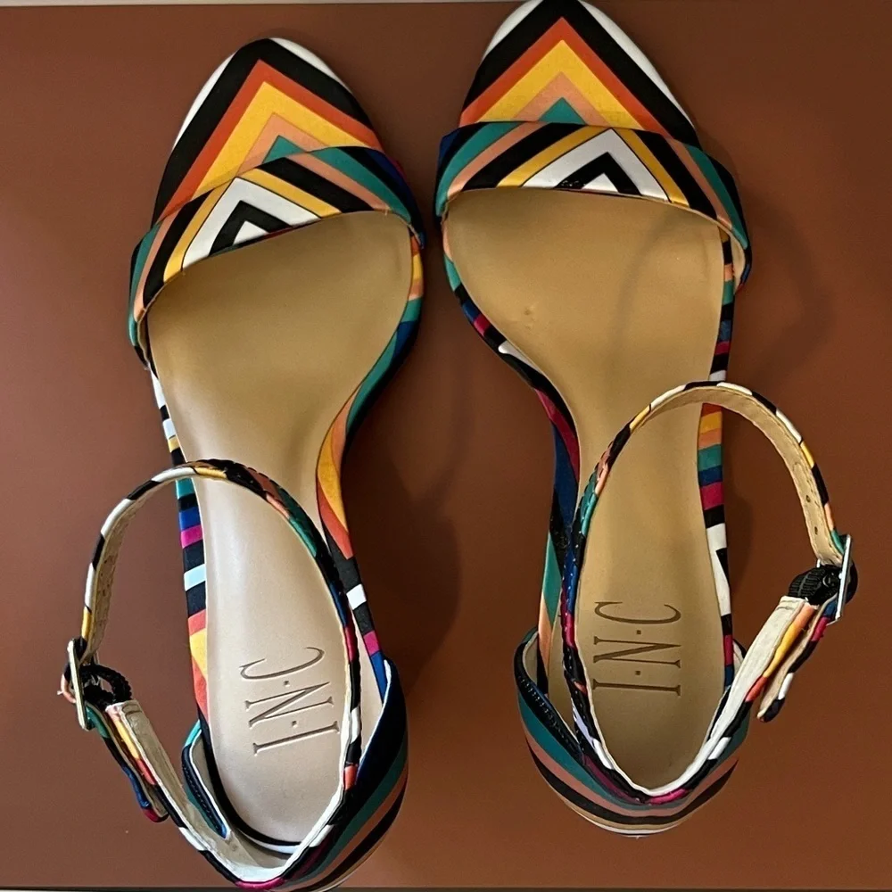 🥳Host Pick!!🥳 INC Elegant Satin Chevron Striped Women's Kivah Heels, NWOB, 9